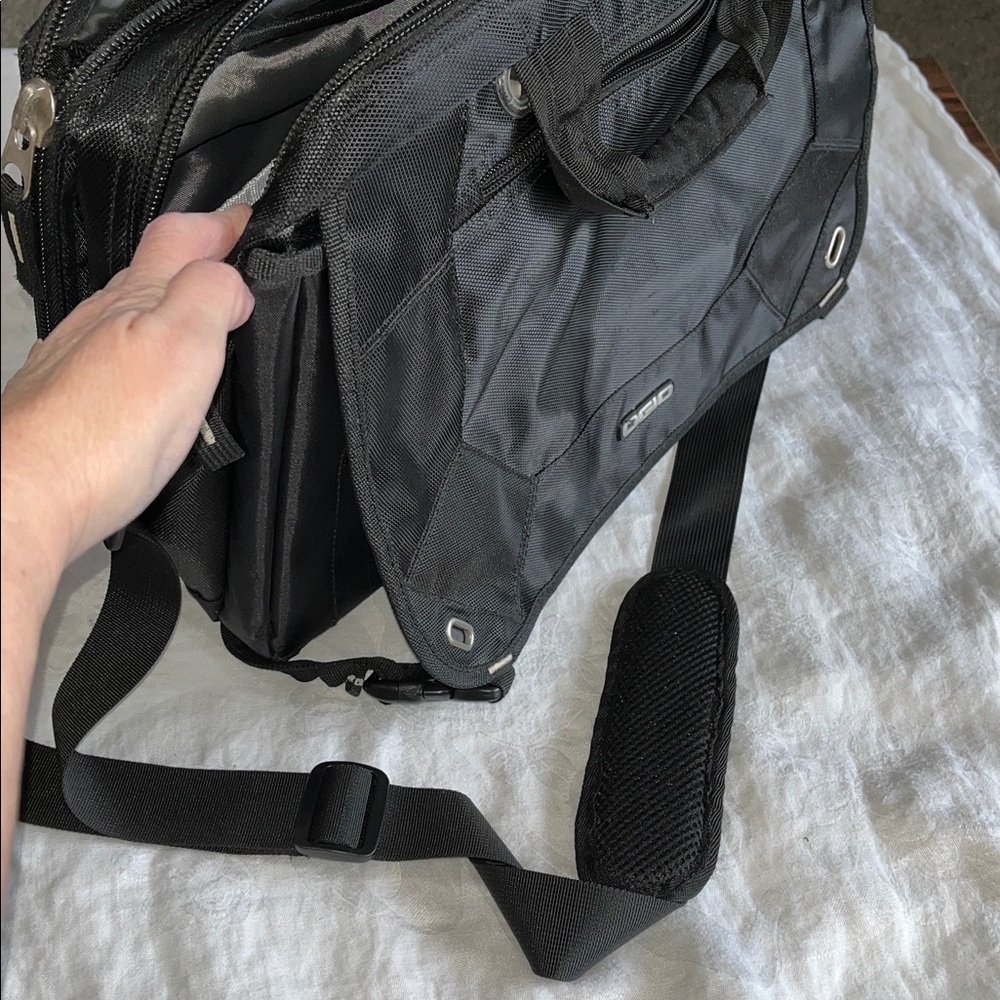 OGIO LAPTOP CARRYING CASE - Picture 16 of 16